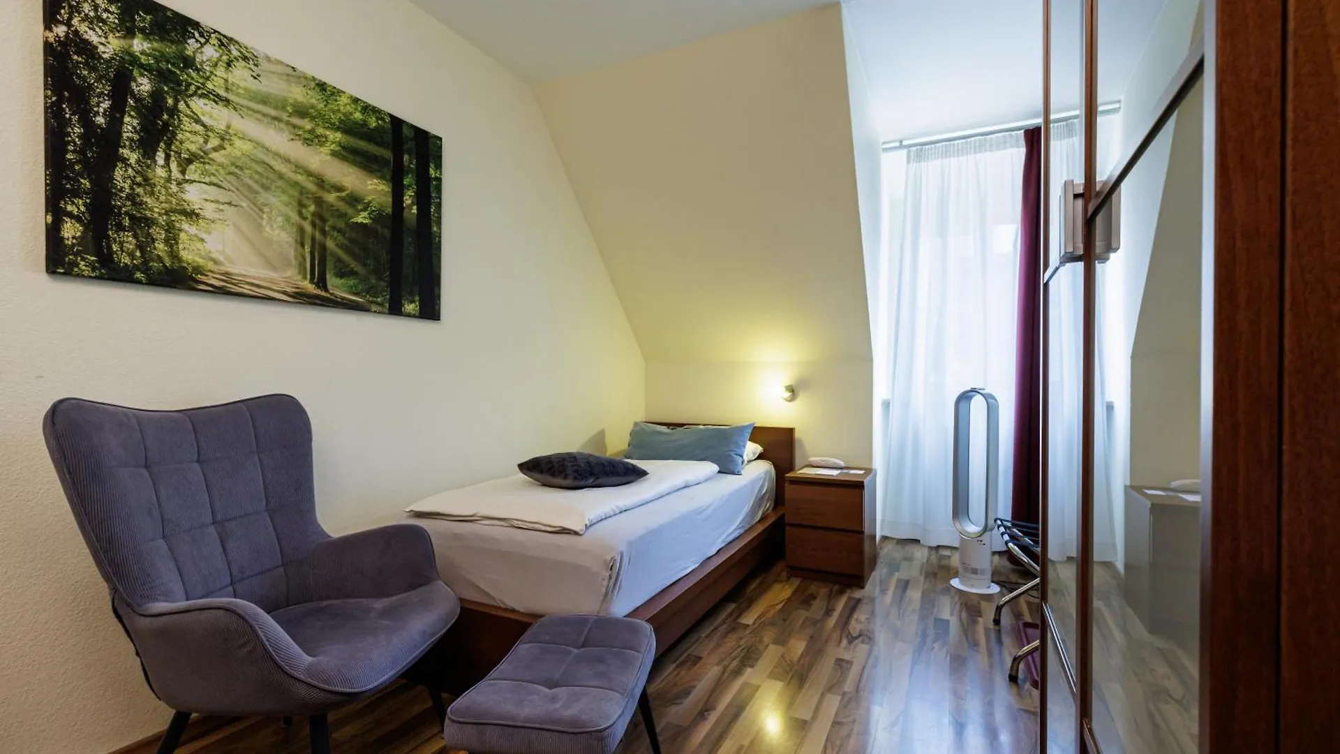 Flair Hotel Hopfengarten Мильтенберг 3*,  Германия