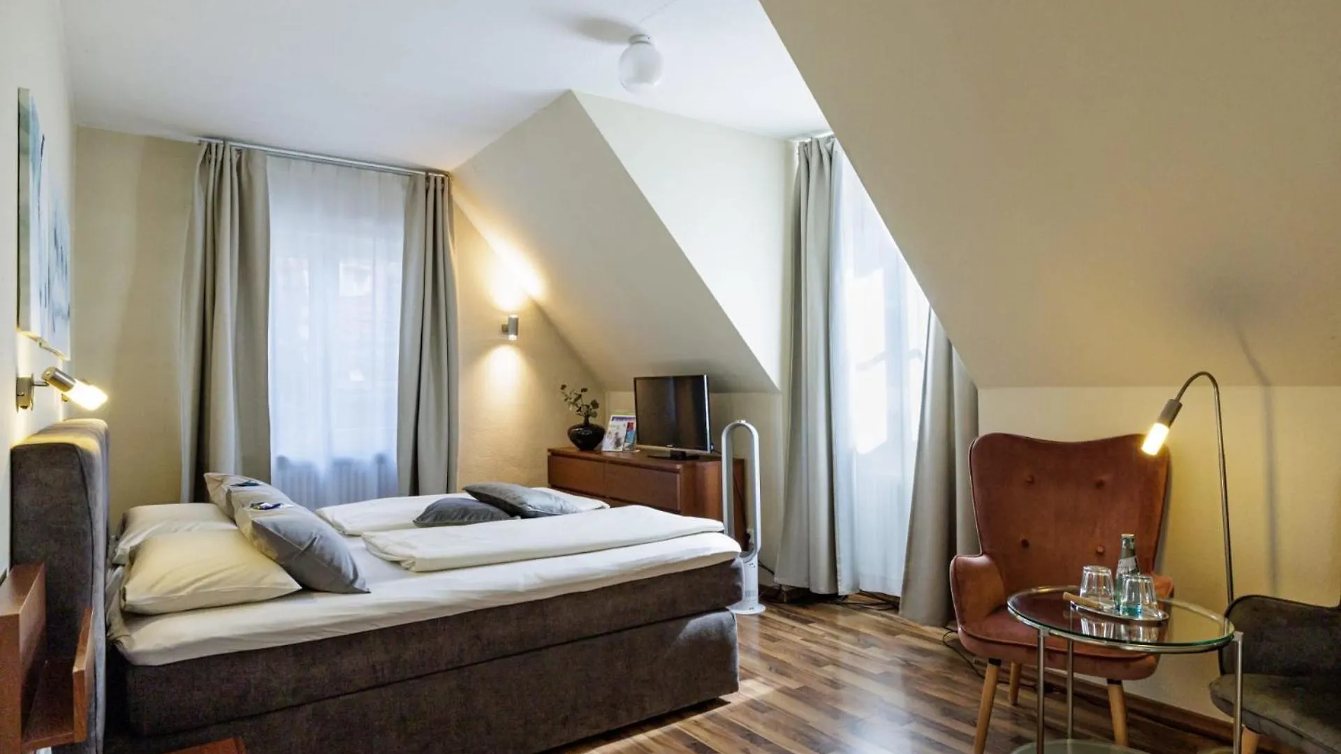 Flair Hotel Hopfengarten Мильтенберг 3*,