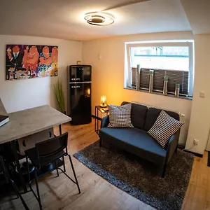 https://gemtliche-2-zimmer-souterrain-wohnung.dusseldorf-hotel.net